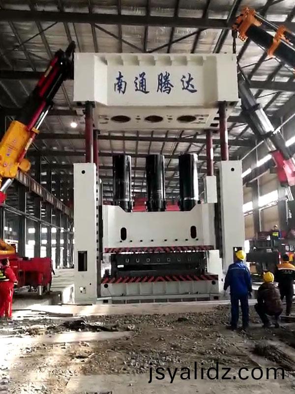 大型衝牀拆裝，重型設備安裝